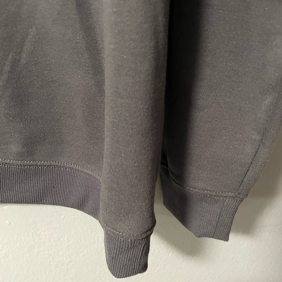 NWT Vinyl Icons Def Leppard gray sweatshirt. Size Large - Picture 5 of 7